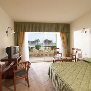 Standard Triple Room Garden View